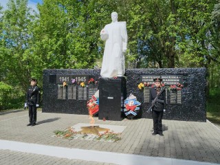 Митинг, посвященный юбилею Победы, прошел у мемориала погибших жителей округа