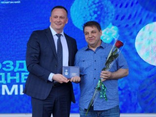 Двое воскресенцев получили звания почетных химиков