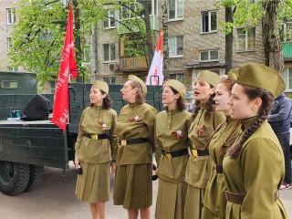 Концерт для ветерана Великой Отечественной войны Мария Остапенко провели артисты Реутова