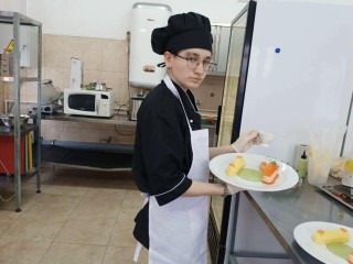 Студентка колледжа «Подмосковье» победила в отборе «Абилимпикс» по поварскому делу