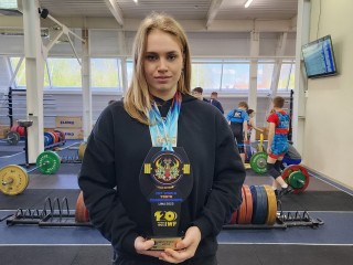 Тяжелоатлетка из Старой Купавны поделилась эмоциями от победы на молодежном чемпионате мира
