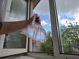 В Ленинском округе дети устроили опасную забаву с водой