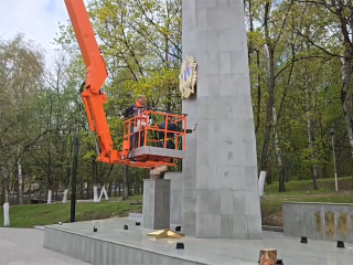 Во Власихе привели в порядок мемориал Маршалу Жукову