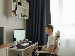 Детям-сиротам Подмосковья стали выдавать электронные жилищные сертификаты