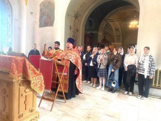 За выпускников Михневской школы помолились в храме