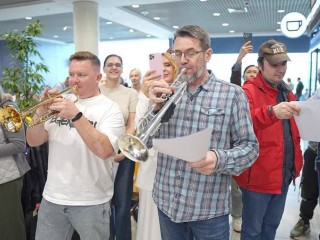 Кремлевский оркестр устроил репетицию прямо в аэропорту Домодедово