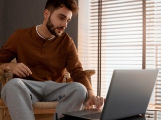 Треть офисных работников скрывают дополнительную занятость от начальства
