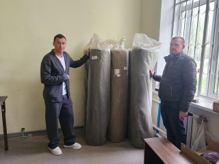 Александр Легков передал материал для плетения сетей волонтерам Красноармейска