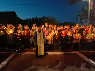 В деревне Губино зажгли свечи в память о погибших участниках ВОВ