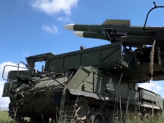 Силы ПВО отразили атаку четырех БПЛА в Московской области