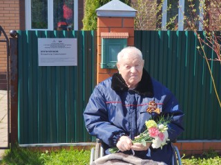 Именную табличку на доме Владимира Хольченкова установили в Ликино-Дулево