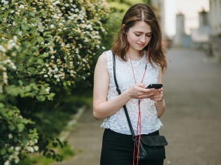 Жителям Луховиц напомнили, куда звонить при обнаружении мусора у МКД