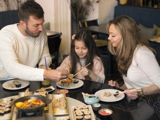 Как выбрать вкусные и безопасные для здоровья роллы и суши