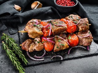 От шашлыков на майские праздники отказалась почти половина населения