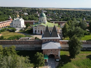 Героические выставка, концерт и танк: куда сходить с Пушкинской картой ко Дню Победы