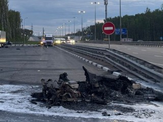 Взрыв как в кино: в Одинцове водитель чудом спасся из элитного McLaren, разлетевшегося на куски