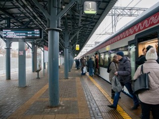 Изменилось расписание: некоторые поезда будут следовать через Реутов без остановки