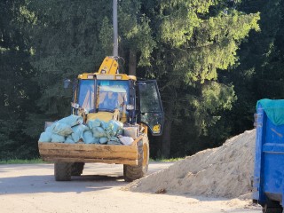Дорожные службы убрали несанкционированную свалку в микрорайоне Болшево