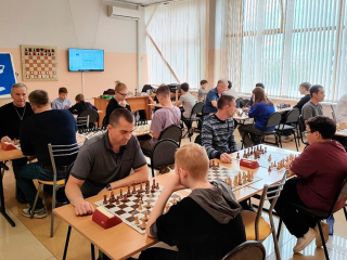 Чемпионом Зарайска по блицу стал шахматист Александр Енюшкин