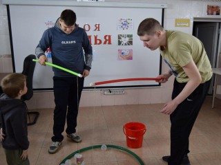 Любовь к семье особенным детям в Серебряных Прудах прививали через игры