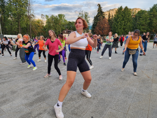Жителей Протвина бесплатно научат танцевать зумбу на площади Алеева