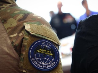 Бойцы СВО рассказали школьникам Истры, что на фронте делают с «Бабками-ежками»