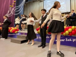 Для выпускников Лопатинской школы прозвенел последний звонок