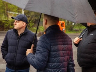 В Пушкино ремонтируют улицу и готовят дороги для многодетных семей