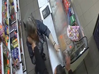 Дала отпор бандиту: что известно о неудачной попытке ограбления магазина в Деденеве