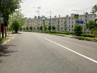 Дорожники начали наносить разметку на улице Владимирской