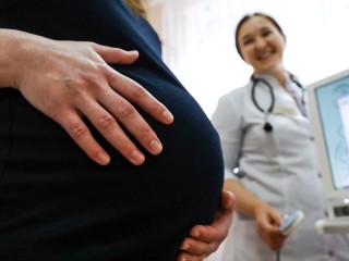 Пособия для беременных студенток могут повысить до уровня МРОТ
