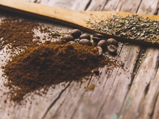 Зачем кофейную гущу нести в огород, рассказала дачница из Серпухова