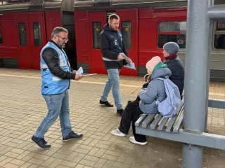 Пассажирам станции Мытищи рассказали, как безопасно ездить в электричке