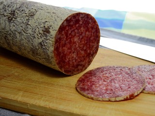 Клинский мясокомбинат начал экспорт продукции в Беларусь