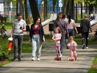 Танцы, викторины и спортивные занятия проходят еженедельно в парках округа