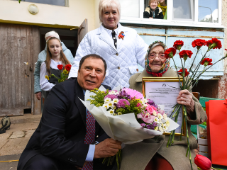 Зарайских ветеранов Великой Отечественной поздравили с 80-летием Победы