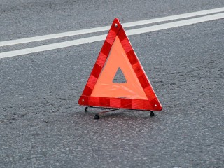 Пожар охватил грузовик у железнодорожного переезда в Саввинской Слободе
