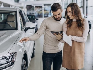 Объем выданных автокредитов сократился вдвое в апреле 2025 года