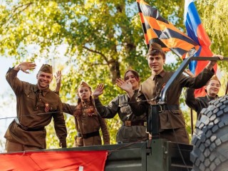В Орехово-Зуеве агитбригады поздравили ветеранов Великой Отечественной войны