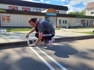 На Школьной улице обустроили парковки, разметку и пешеходные переходы