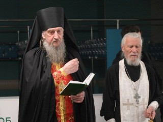 Игумен Иоанн освятил новый корпус Елизаветинской больницы в Хотькове