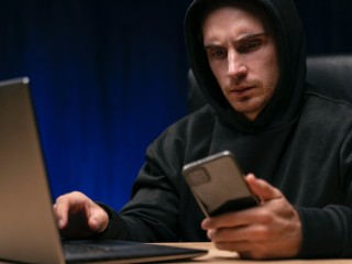 Дано объяснение новой волне обзвонов со сбросом номера от мошенников
