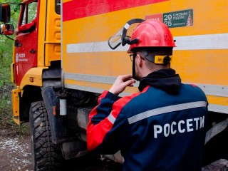 Энергетики вернули электричество в дома большей части поселка Поварово