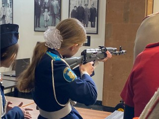 Плохая погода не помешала юнармейцам из Реутова показать свои навыки