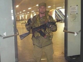 Памятная доска в честь героя из Электрогорска Ждановича находится в Глинкове