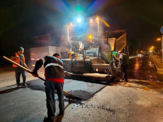 На дублере Варшавского шоссе в Ленинском округе отремонтировали дорожное покрытие
