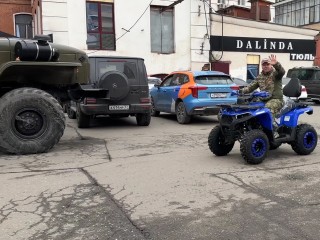 От печенья до квадроциклов: что собирают для фронта в Реутове