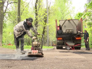 Две тысячи квадратных метров ям залатали в Реутове