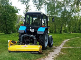 В Ступине взялись за газоны: стартовал сезон покоса травы