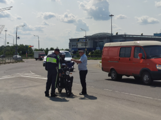 Без шлема и экипировки запрещено: полицейские в Можайске проверят несовершеннолетних скутеристов